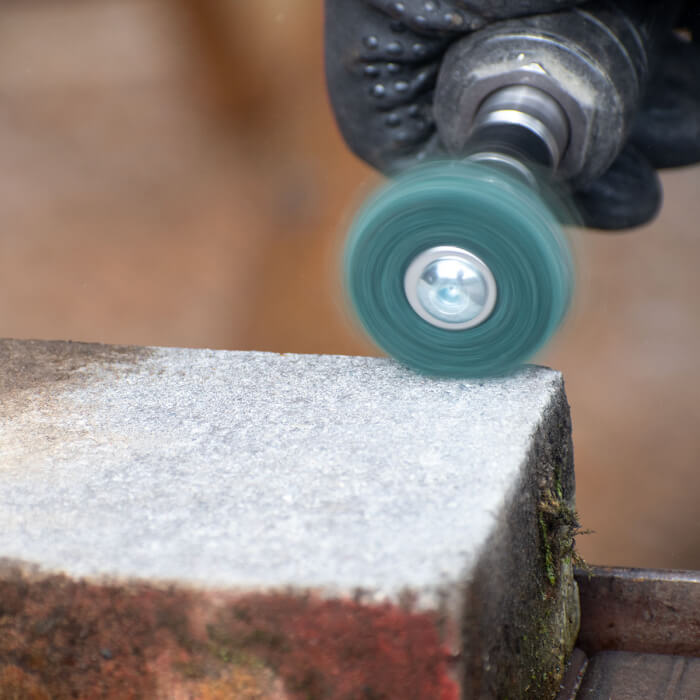 Tisztító tárcsa szárral HERMAN FWK-20/S Dragon Green Csiszolóanyag: STRIP-IT + corundum