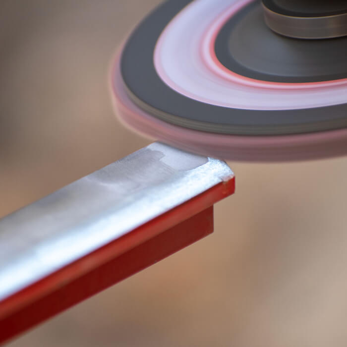 Lamellás csiszolótárcsa - kerámia HERMAN LX-10 Area Rozsdamentes és ötvözött acélhoz