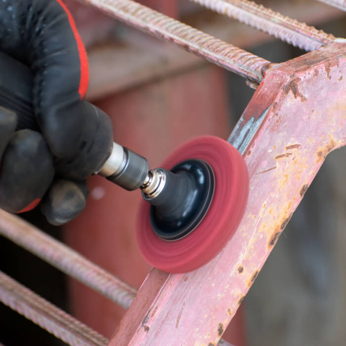 Quick Change tisztító tárcsa HERMAN MKY-10/QC-RS Dragon Red Csiszolóanyag: STRIP-IT Aggressive