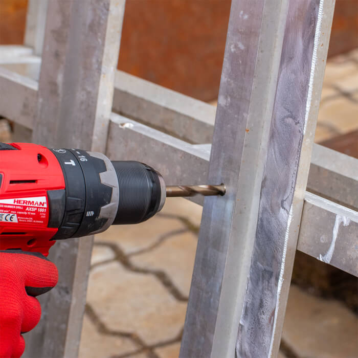 Fémre való fúrószár készlet DIN 338 HERMAN QDM-43 HSS-E Co 5% 19 db fúrószár a készletben